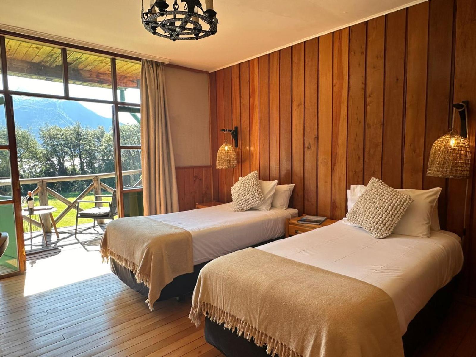 Mitico Puelo Lodge Las Gualas Exterior photo