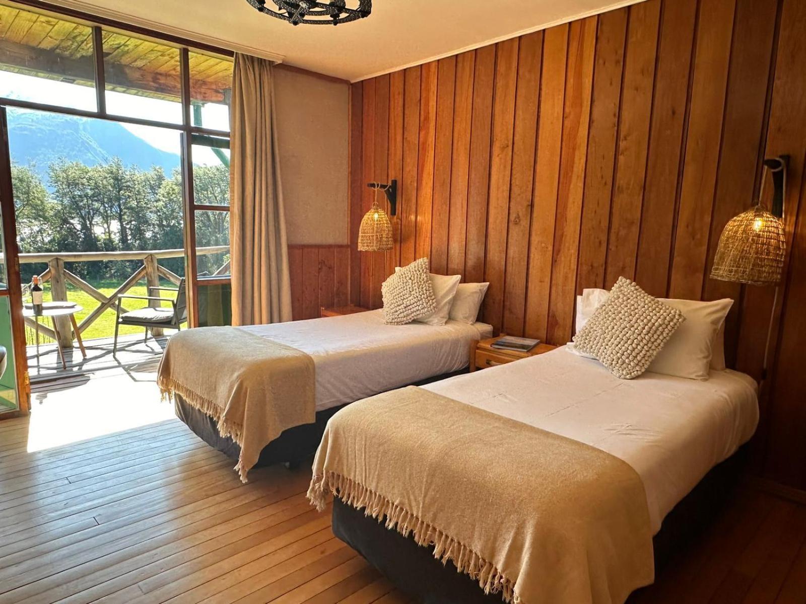 Mitico Puelo Lodge Las Gualas Exterior photo